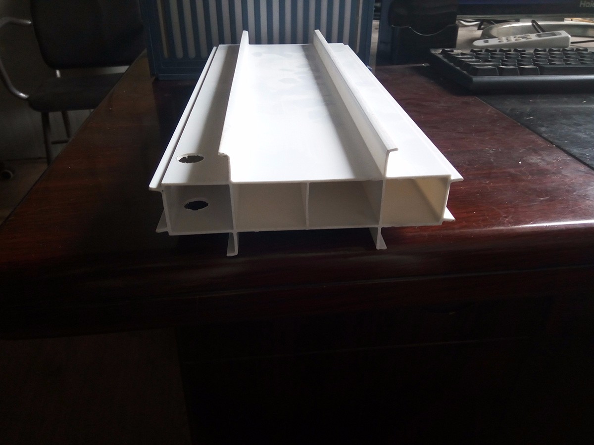 玉树立面拉缝板 (1)150MM宽拉缝板